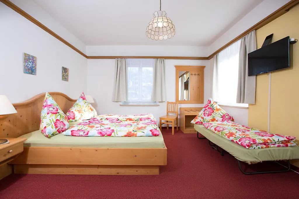 فندق جارمش بارتنكيرشنفي  Gasthof Zum Lamm