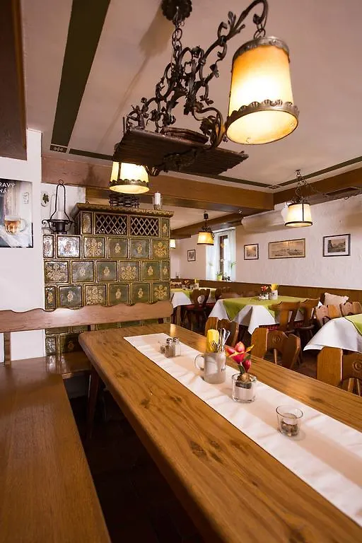 فندق جارمش بارتنكيرشنفي  Gasthof Zum Lamm ألمانيا